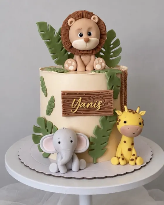 Safari birthday cake